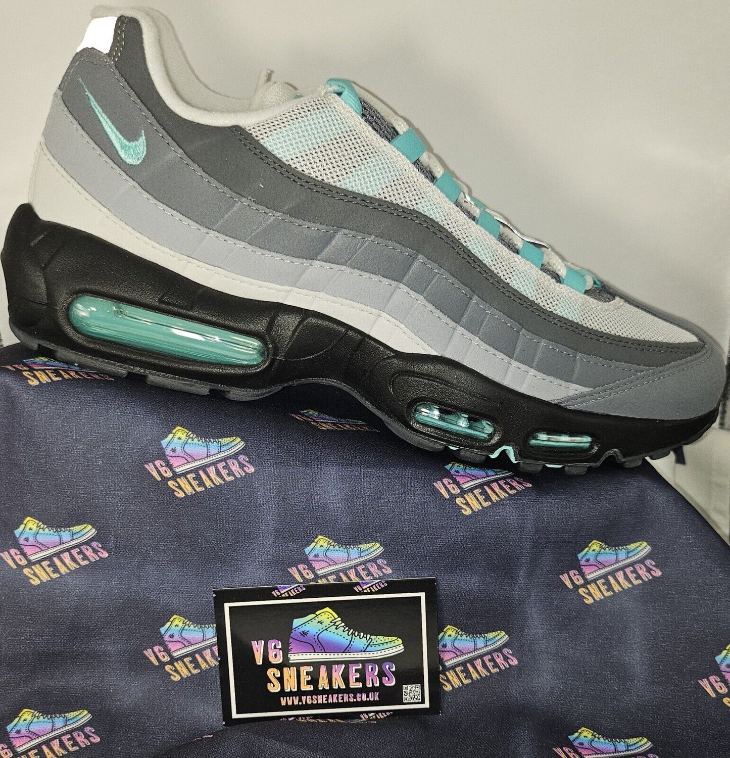 Size 8.5 - Nike Air Max 95 Low Hyper Turquoise